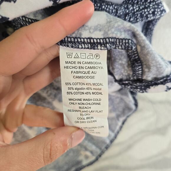 Micheal Kors Blue/White Floral Blouse Women's Size L - Picture 3 of 6